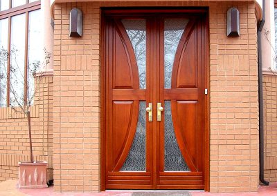 Entry doors (15)